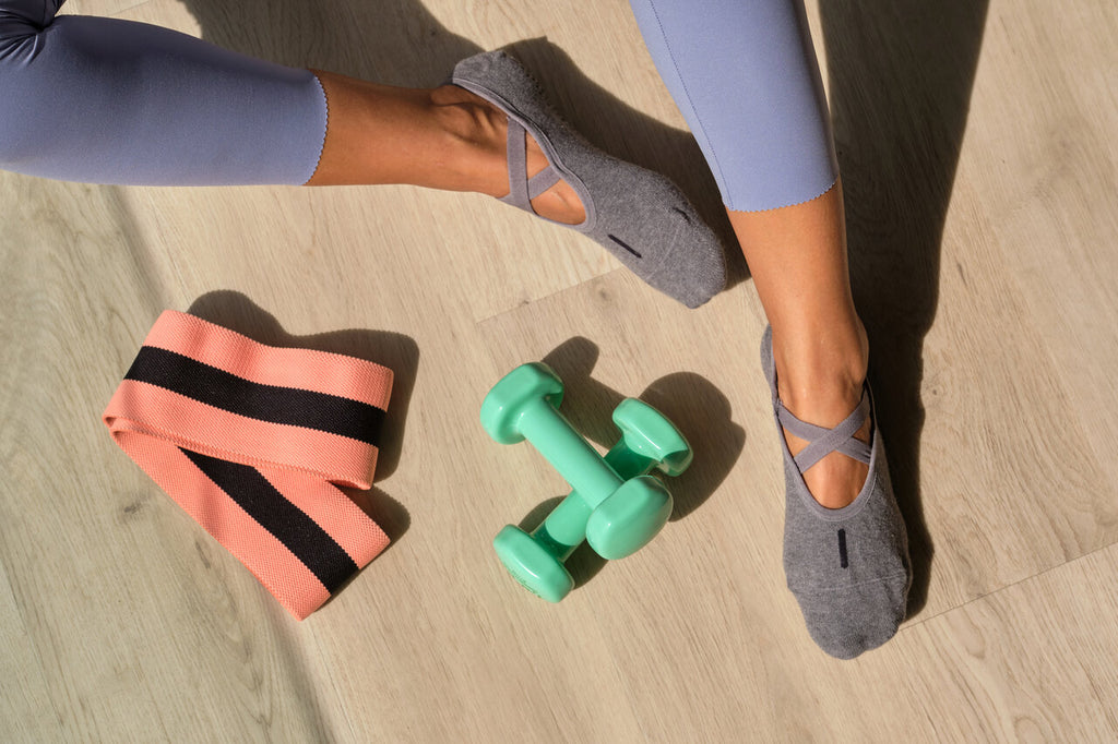 How Après Beauty Pilates Grip Socks Can Improve Your Workout Performance and Keep Your Skin Healthy