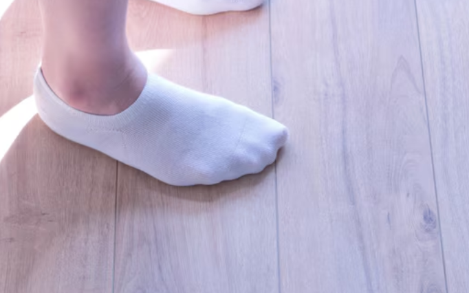 Solving Toe Box Issues in Pilates Socks – Après Beauty